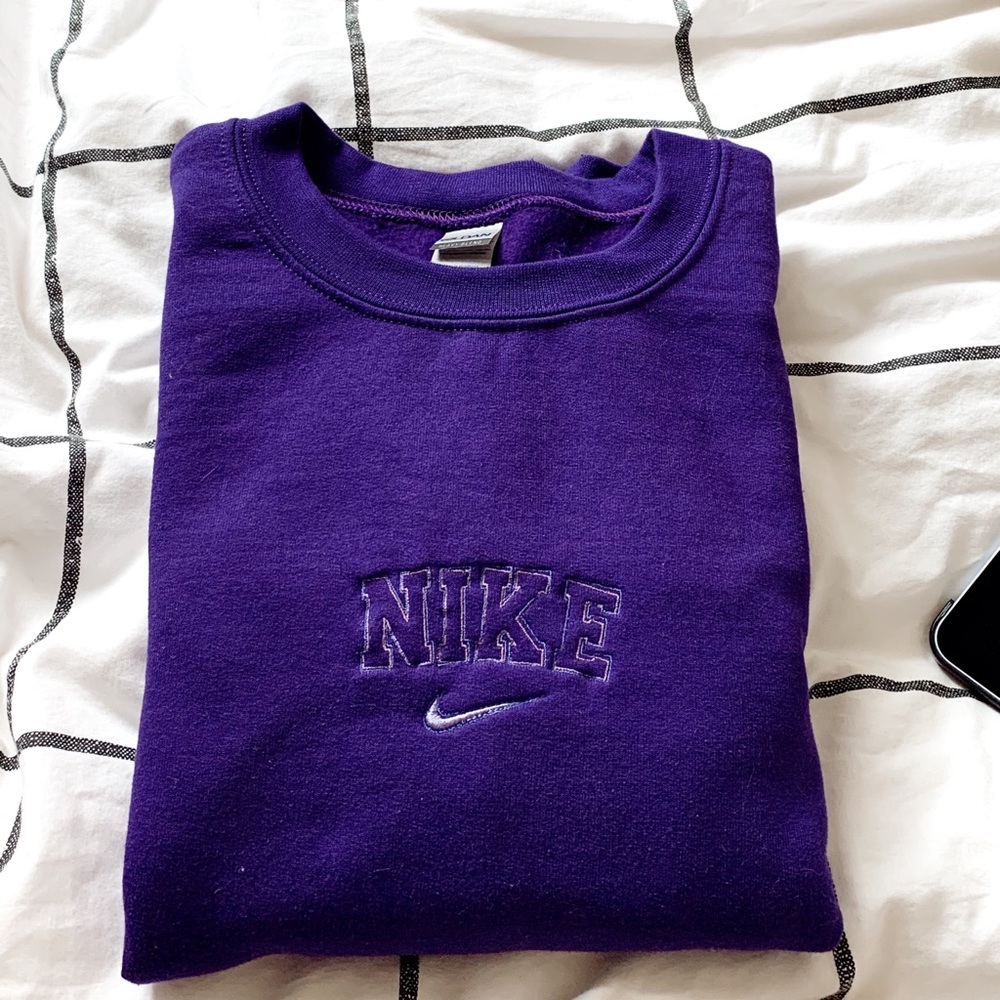Embroidered Nike Crewneck - Picture 3 of 3
